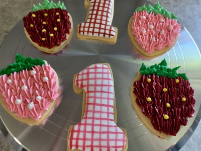 1 Strawberry Cookies